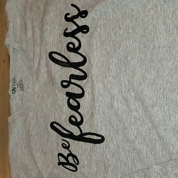 Be Fearless Women's Short Sleeve ruched side crew neck shirt - Picture 2 of 6